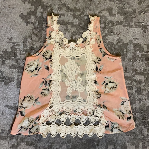Chiffon + Crochet Floral Crop Top - Picture 2 of 3